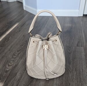 Tory Burch Fleming Bucket Bag Large